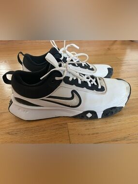 Nike baseball turfs White and Black Low-Top Sneakers with Embroidered Swoosh